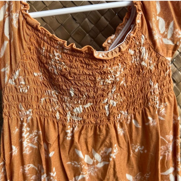 Yireh smocked dress - Picture 2 of 3